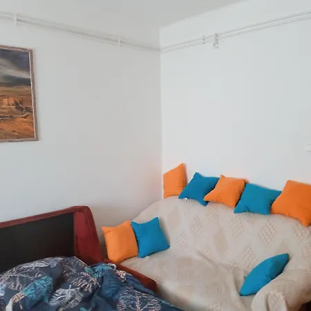 Hause With Jacuzzi Half Hour From Budapest Апартаменты Веленце