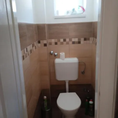 Апартаменты Hause With Jacuzzi Half Hour From Budapest Веленце