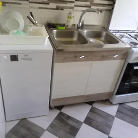 Appartement Hause With Jacuzzi Half Hour From Budapest Velence