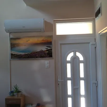 Hause With Jacuzzi Half Hour From Budapest Апартаменты